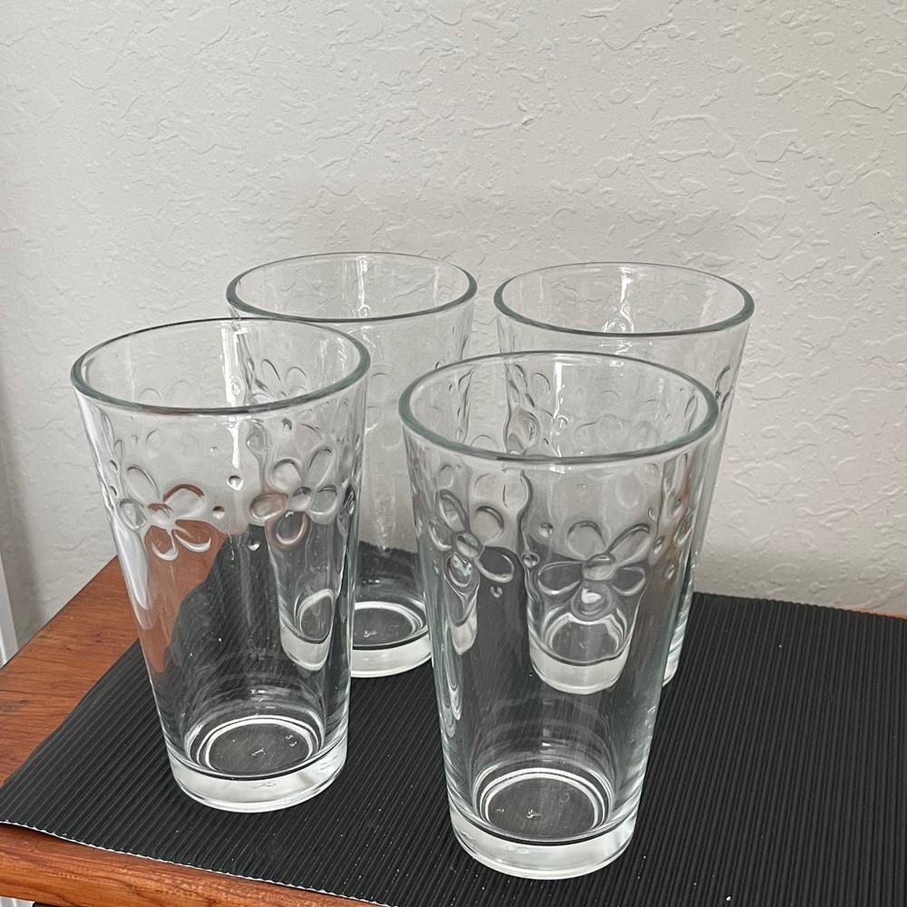 Libbey VTG Clear Floral Daisy  Embossed 16 Oz Glasses - Set of 4